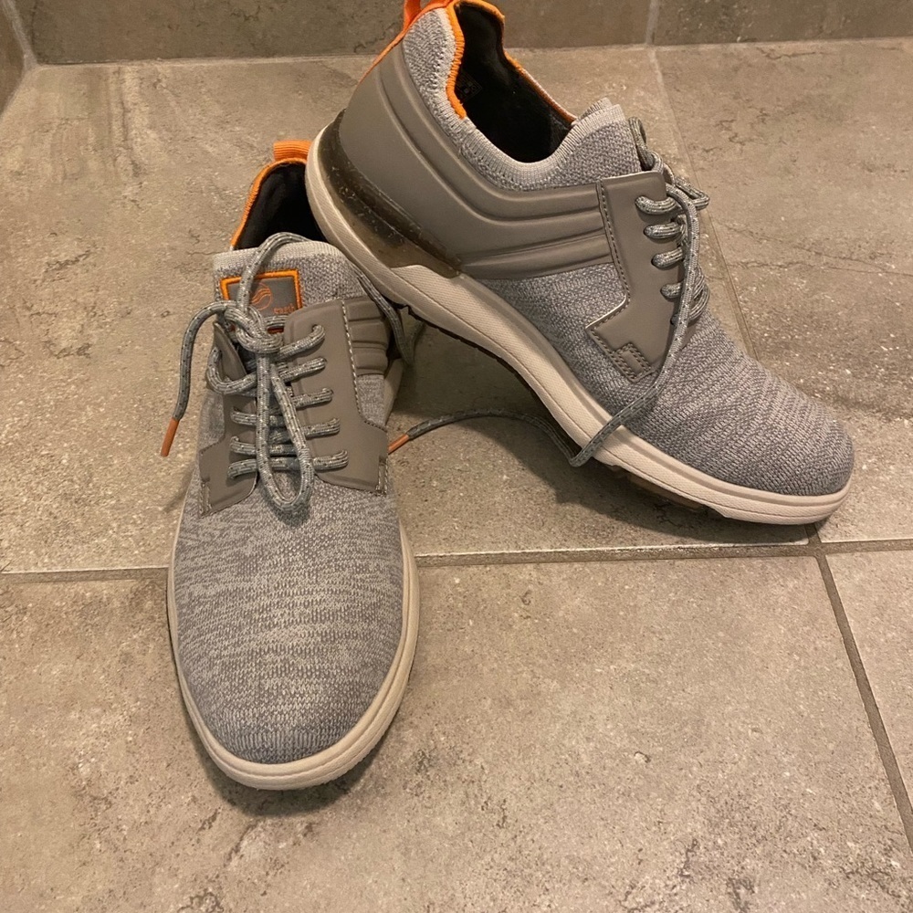 Earth Elements Cullen Mens Size 9.5 Silver Grey Woven Knit Sneakers Shoes